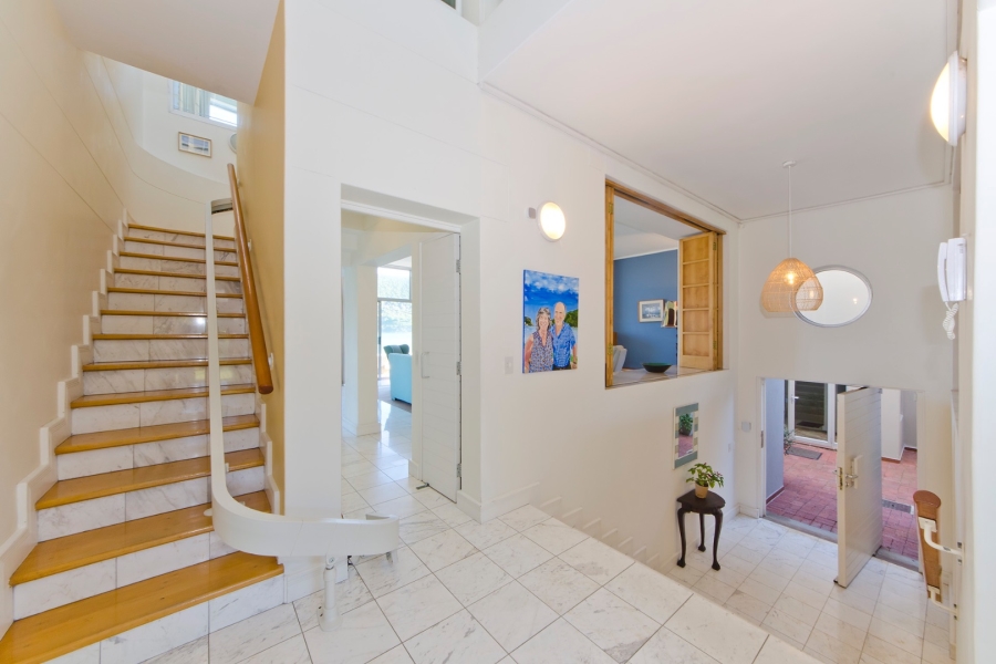4 Bedroom Property for Sale in Leisure Isle Western Cape